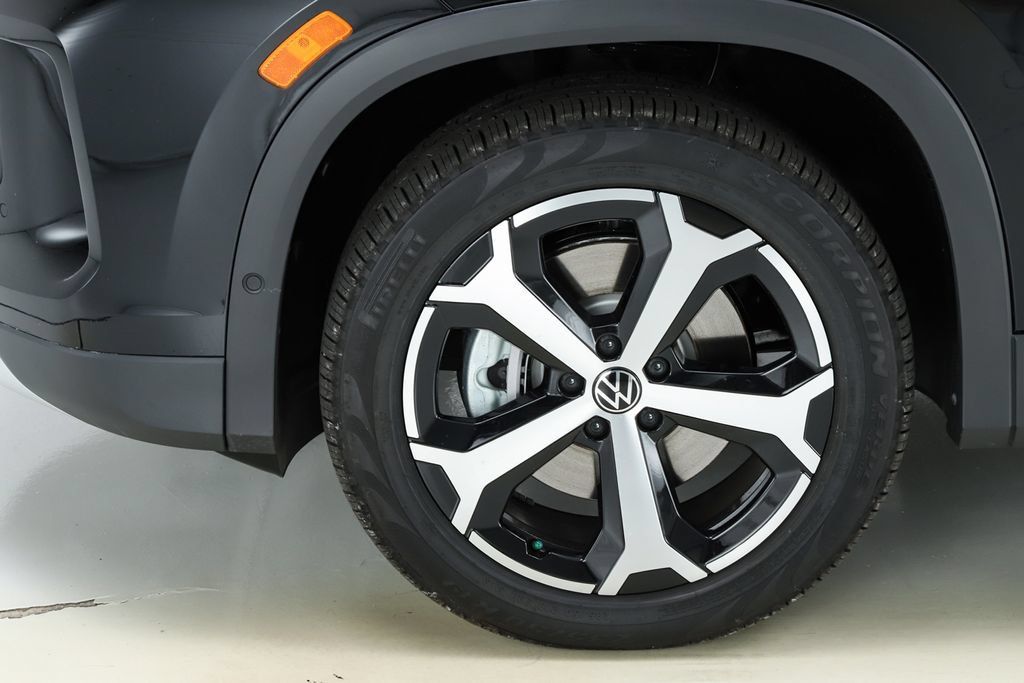 New 2026 Volkswagen Tiguan SE AWD/4WD image 5
