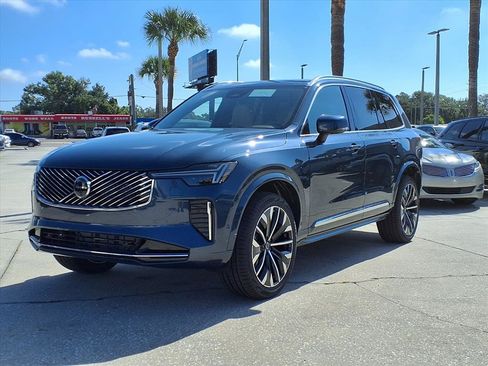 New 2026 Volvo XC90 B6 Plus w/ Protection Package Premier image 3