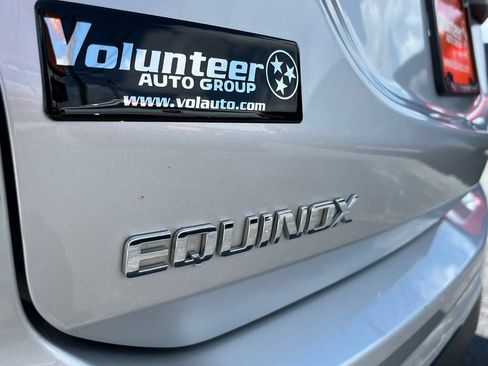 Used 2021 Chevrolet Equinox LT AWD/4WD image 8