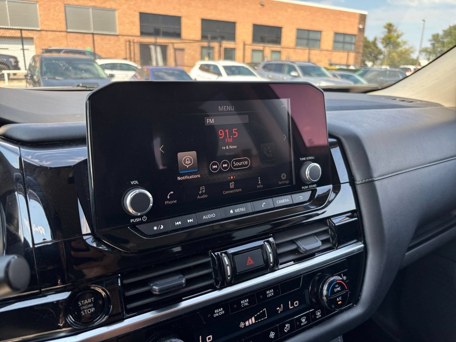 Used 2025 Nissan Pathfinder SV AWD/4WD image 19