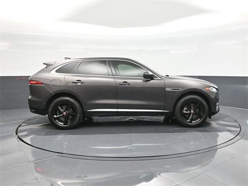 Used 2021 Jaguar F-PACE S image 26