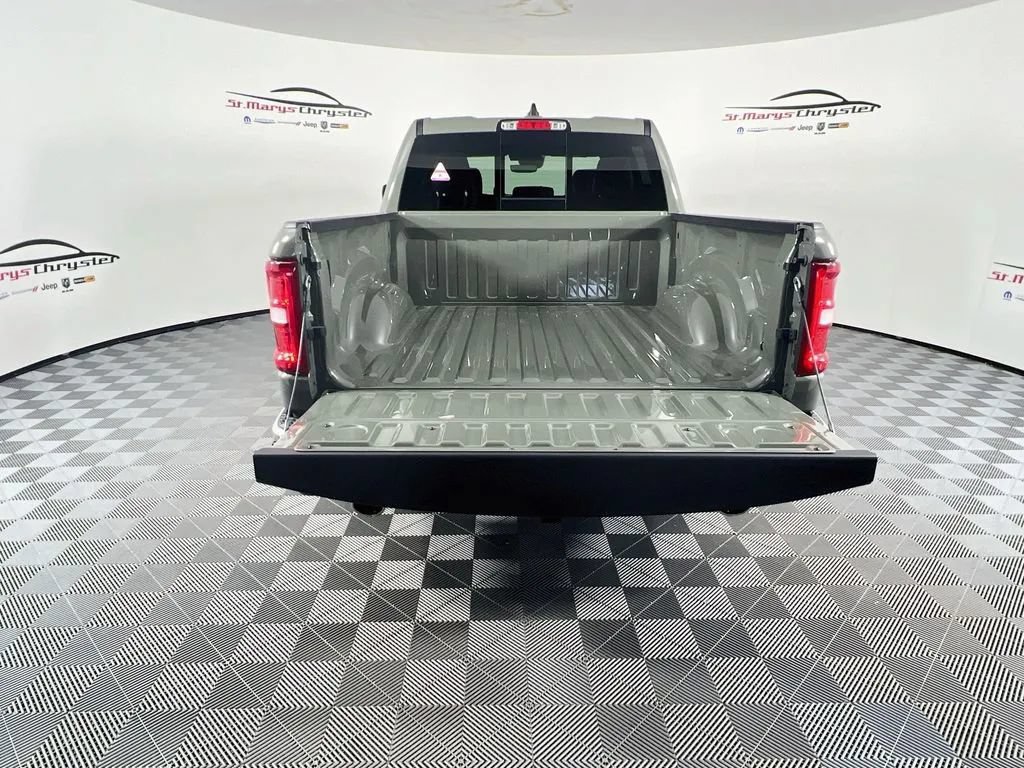 Used 2026 RAM 1500 Laramie AWD/4WD image 27