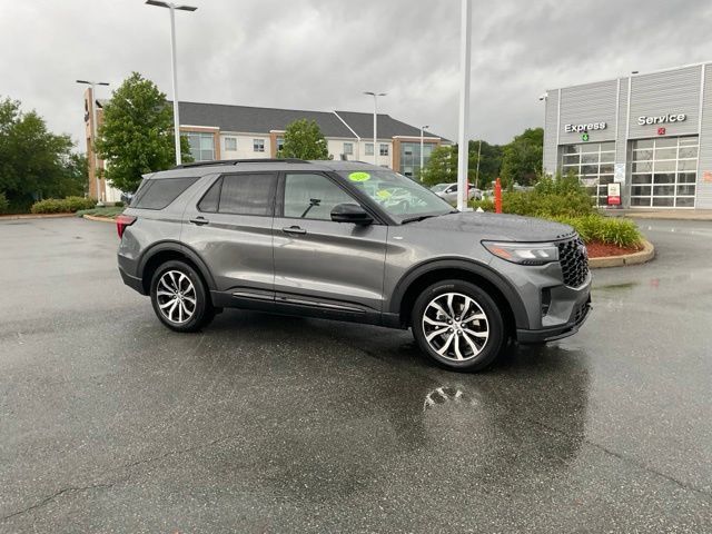 Used 2026 Ford Explorer ST-Line AWD/4WD image 1