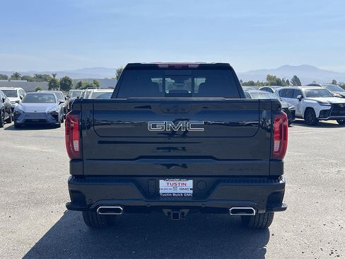 New 2026 GMC Sierra 1500 Denali Ultimate w/ LPO, Black Badging Package AWD/4WD image 4