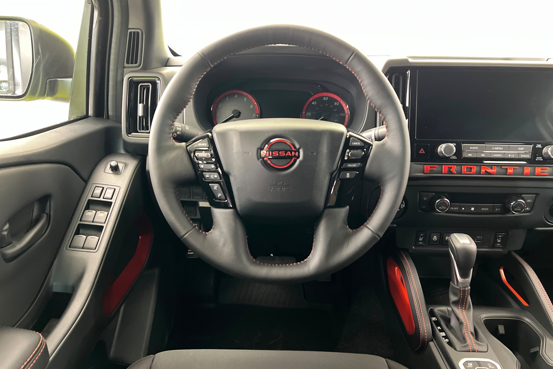 New 2026 Nissan Frontier PRO-4X w/ Pro-4x Convenience Package AWD/4WD image 12