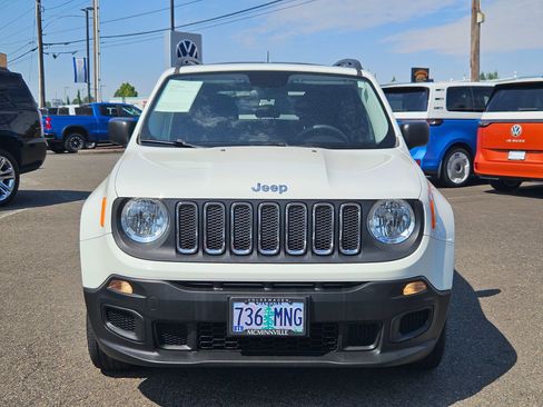 Used 2017 Jeep Renegade Sport w/ Power & Air Group image 9