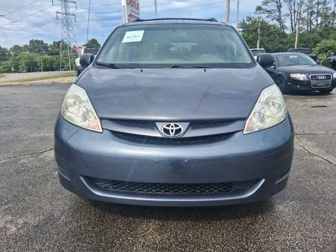 Used 2008 Toyota Sienna LE FWD image 2