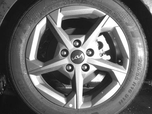Used 2025 Kia K4 FWD image 14