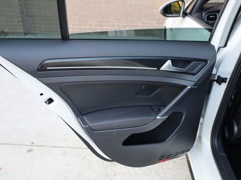 Used 2015 Volkswagen GTI SE w/ Lighting Package (SEL) image 16