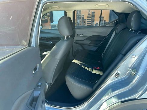 Used 2021 Nissan Kicks SV image 8