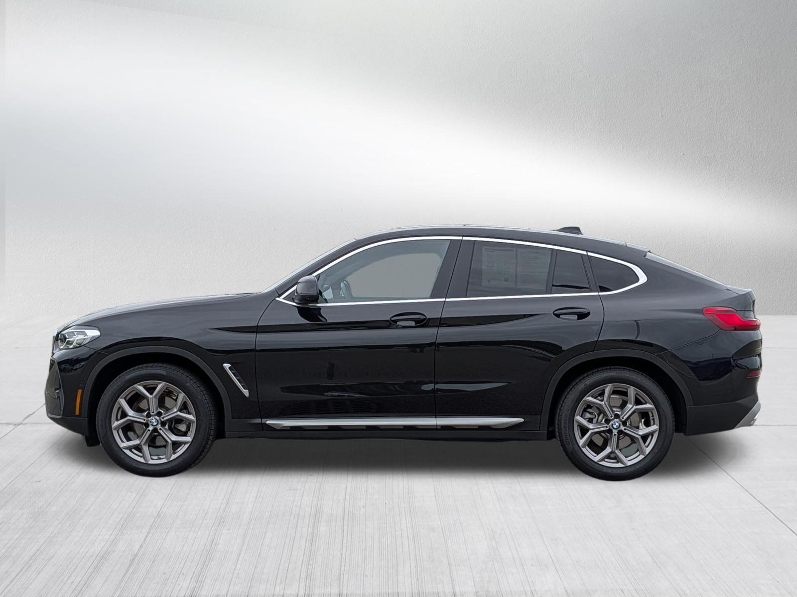 Used 2024 BMW X4 xDrive30i w/ Premium Package AWD/4WD image 4