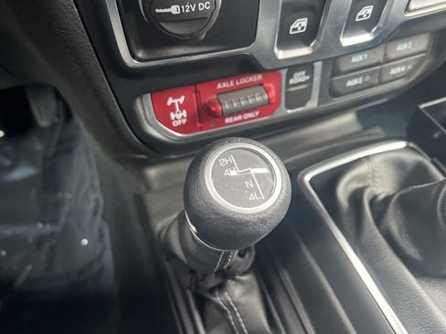 Used 2024 Jeep Wrangler Willys image 10