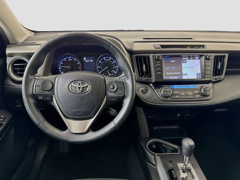 Used 2018 Toyota RAV4 XLE image 17