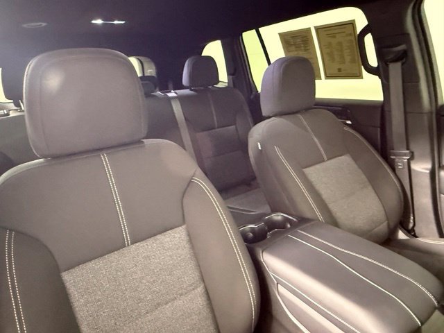 Used 2025 GMC Acadia Elevation FWD image 65