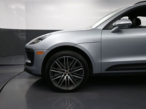 Certified 2026 Porsche Macan AWD/4WD image 12