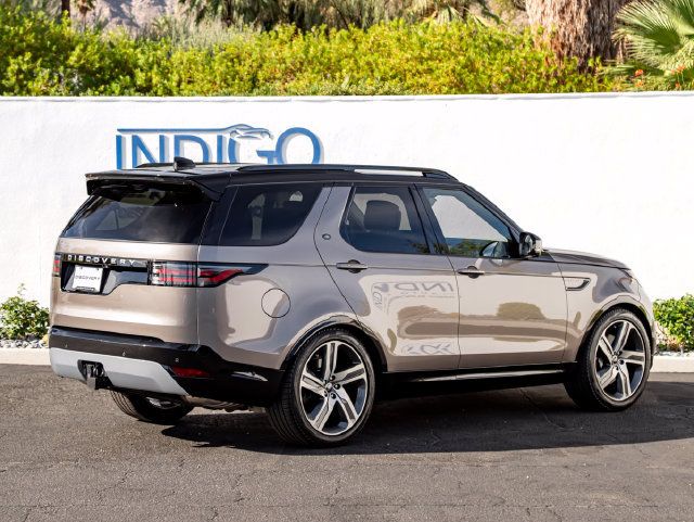 Used 2025 Land Rover Discovery Metropolitan Edition AWD/4WD image 6