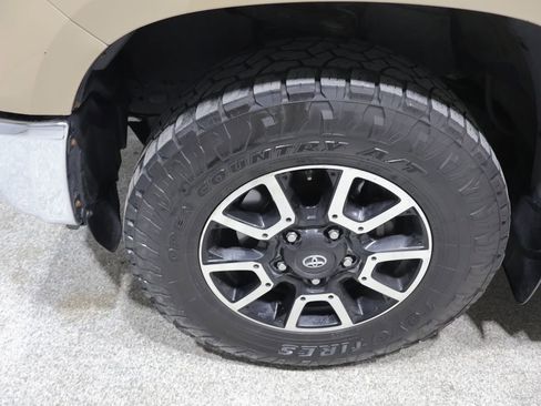Used 2019 Toyota Tundra Limited AWD/4WD image 9