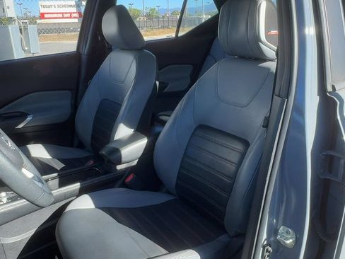 Used 2024 Nissan Kicks SR w/ SR Premium Package FWD image 11