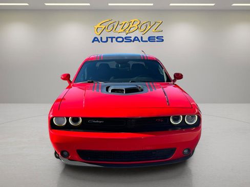 Used 2015 Dodge Challenger R/T image 10
