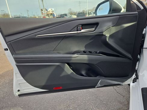 New 2026 Toyota Camry SE image 10