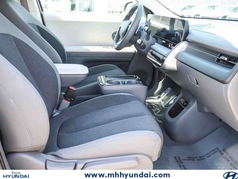 Certified 2025 Hyundai Ioniq 5 SE RWD image 14