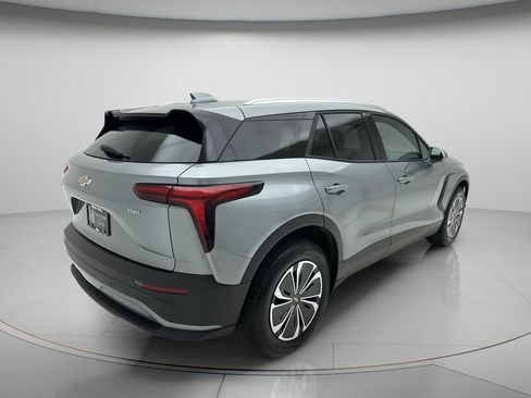 Used 2024 Chevrolet Blazer EV LT AWD/4WD image 3