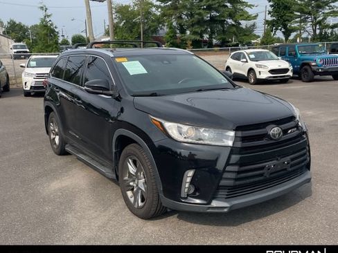 Used 2017 Toyota Highlander Limited Platinum AWD/4WD image 7