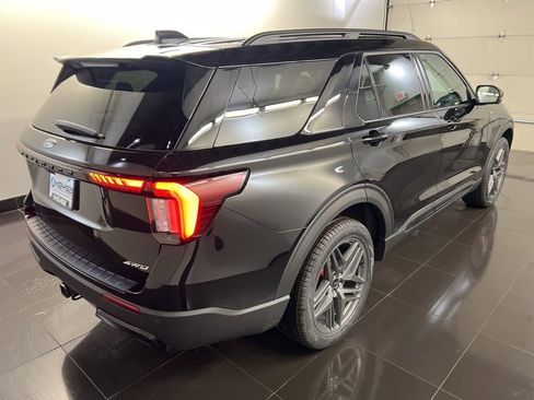 New 2026 Ford Explorer ST-Line w/ ST-Line Street Pack image 6