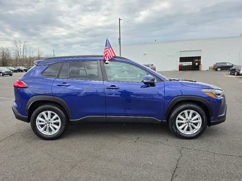 Used 2022 Toyota Corolla Cross LE AWD/4WD image 8