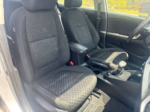 Used 2023 Kia Rio LX FWD image 5