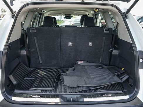 Used 2024 Toyota Grand Highlander FWD image 26