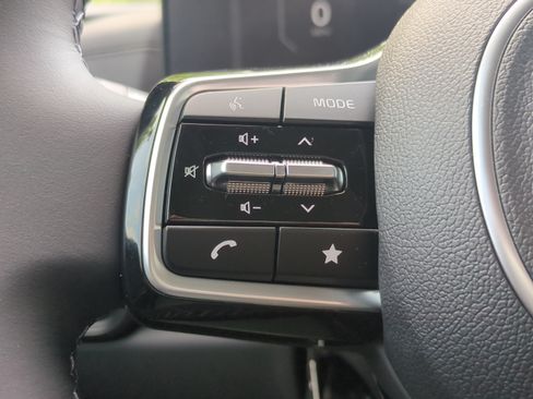 New 2026 Kia Carnival SX Prestige FWD image 25