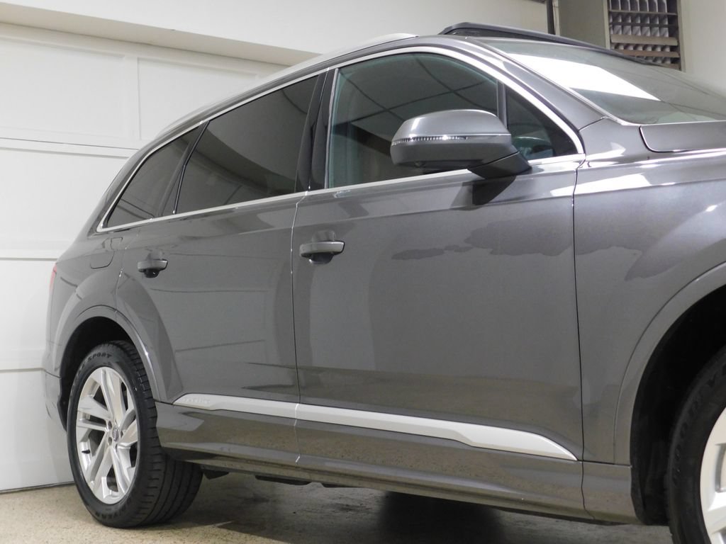 Used 2021 Audi Q7 3.0T Premium Plus w/ Premium Plus Package AWD/4WD image 8