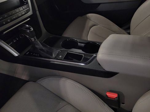 Used 2016 Hyundai Sonata Limited w/ Option Group 04 FWD image 26