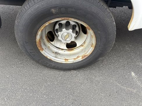 Used 2015 Chevrolet Express 3500 Extended w/ Smoker's Package image 7