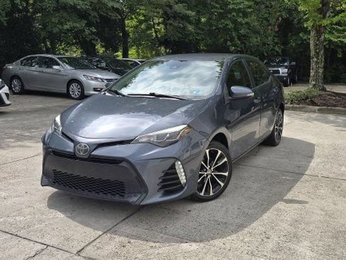 Used 2017 Toyota Corolla SE FWD image 1
