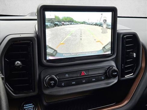 Used 2022 Ford Bronco Sport Outer Banks w/ Tech Package AWD/4WD image 14