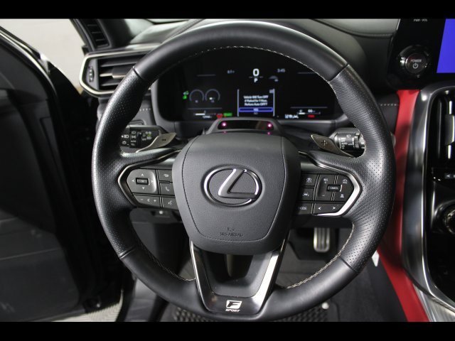 Used 2025 Lexus LX 700h F Sport AWD/4WD image 18