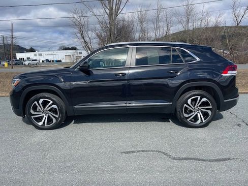 Used 2023 Volkswagen Atlas Cross Sport SEL image 3