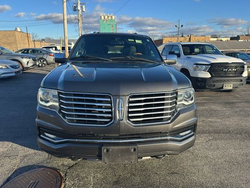 Used 2017 Lincoln Navigator L Select image 3