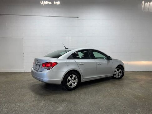 Used 2013 Chevrolet Cruze LT FWD image 3