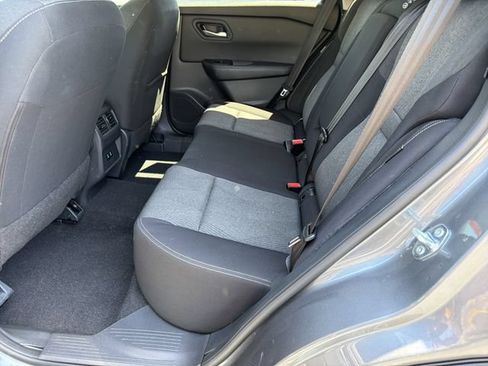 Used 2025 Nissan Rogue SV FWD image 24