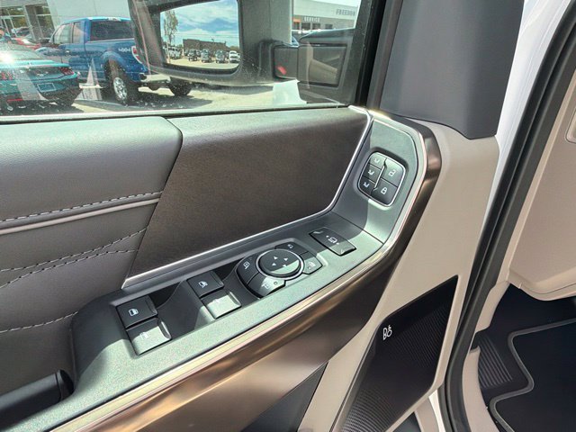 New 2027 Ford F350 Platinum w/ Platinum Plus Package AWD/4WD image 20