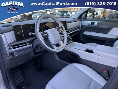 Used 2024 Hyundai Santa Fe Calligraphy w/ Tow & Go Package image 18