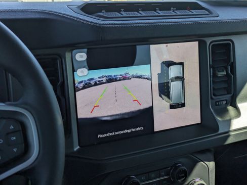 New 2025 Ford Bronco Badlands image 58