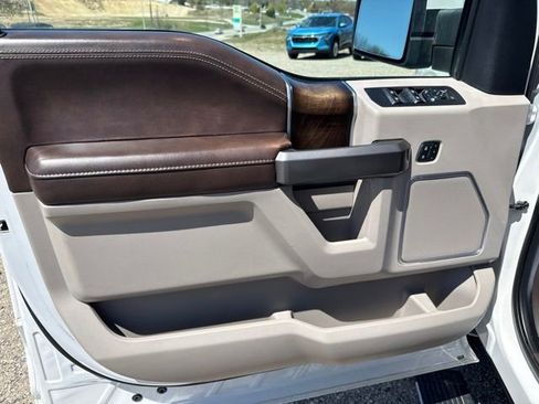 Used 2019 Ford F150 Limited AWD/4WD image 23