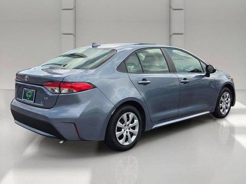 Used 2022 Toyota Corolla LE FWD image 5