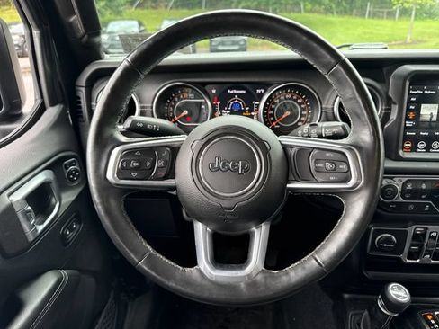 Used 2019 Jeep Wrangler Unlimited Sahara w/ Quick Order Package 24M Moab AWD/4WD image 20