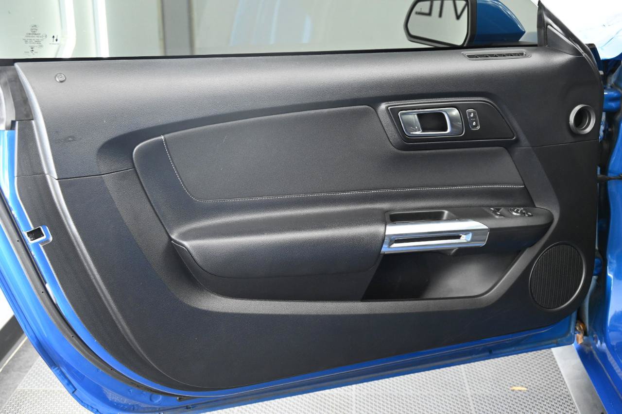 Used 2021 Ford Mustang Coupe RWD image 13