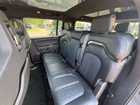 Used 2024 Rivian R1S Adventure AWD/4WD image 27